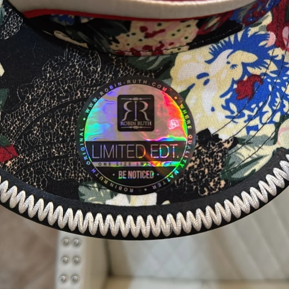 NWT Robin Ruth Tropical Floral‎ Snapback Hat